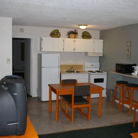 Northwoods Inn & Suites Saskatoon Bagian luar foto