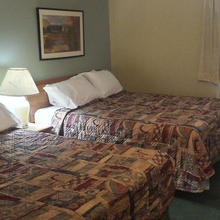 Northwoods Inn & Suites Saskatoon Bagian luar foto